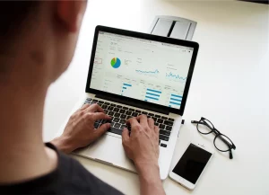 The Art of Pitching: How to Win Over Investors for Your Startup
